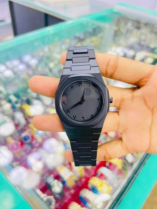 Black Aura Watch (Fiber Quality)